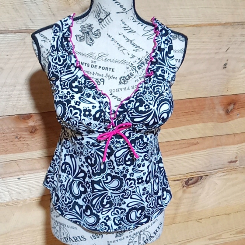 Kim Rogers black and white floral tankini EUC